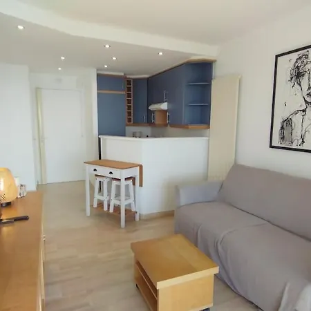 Апартаменты Sea View, Pool, Tennis, Ac - Near Cannes Валлорис
